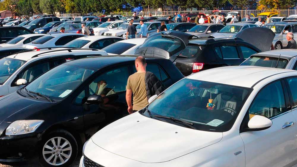 Otomobil fiyatlarında dalgalanma sürüyor: Uzman isim ikinci ele gelecek zam öncesi uyardı