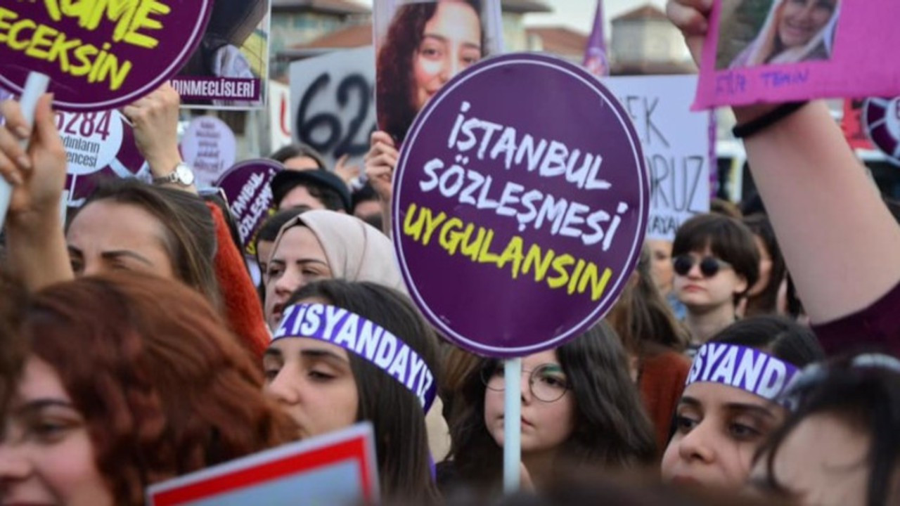 ‘İstanbul Sözleşmesi’ davasına erteleme