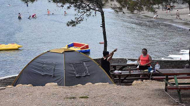 Türkler fakirlikten özüne döndü! Hans 5 yıldızlı otelde, Hatice 200 liralık çadırda tatil yapıyor 5