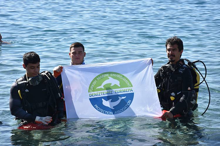 Antalya'da kıyı ve deniz dibi temizliği yapıldı 5