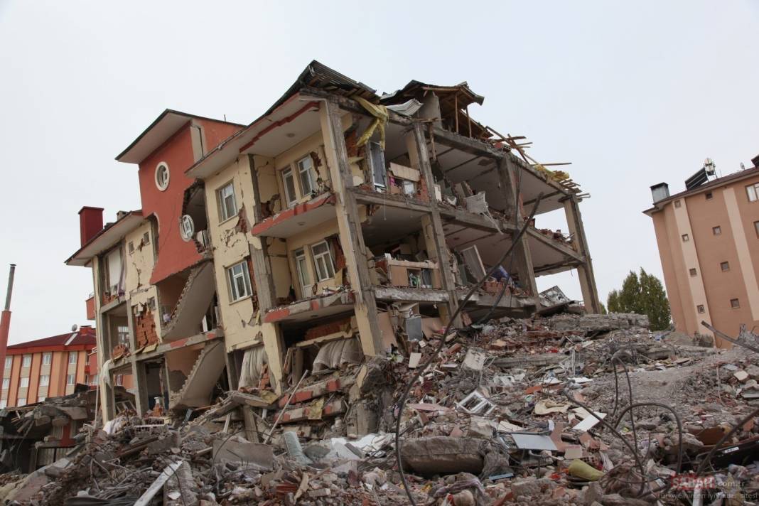 Ünlü deprem profesörü Ahmet Ercan 7,8 büyüklüğünde deprem beklediği şehri açıkladı 6