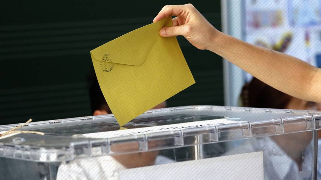 AKP seçmeninin “3 büyükşehir için oy verme eğilimleri” anketi sonuçlandı: İlk sırada hangi isimler var 11
