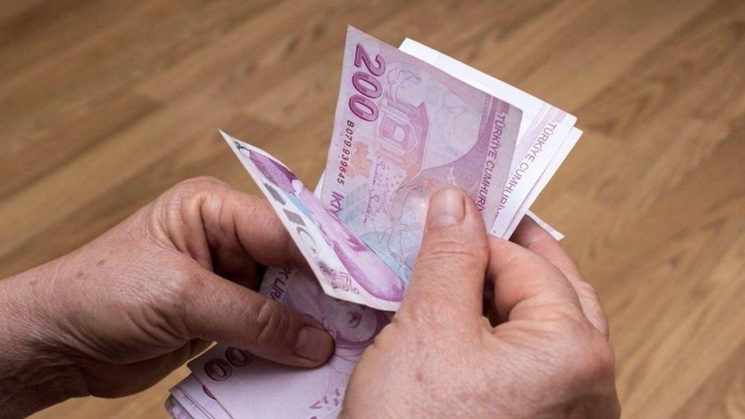 SGK Uzmanı Özgür Erdursun'dan sürpriz açıklama: Erken emeklilik kapısı açılmak üzere 3