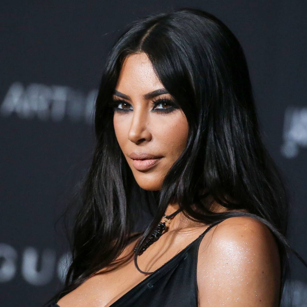 Kim Kardashian kardeş Azerbaycan'dan korktu: Joe Biden'a yalvardı 8