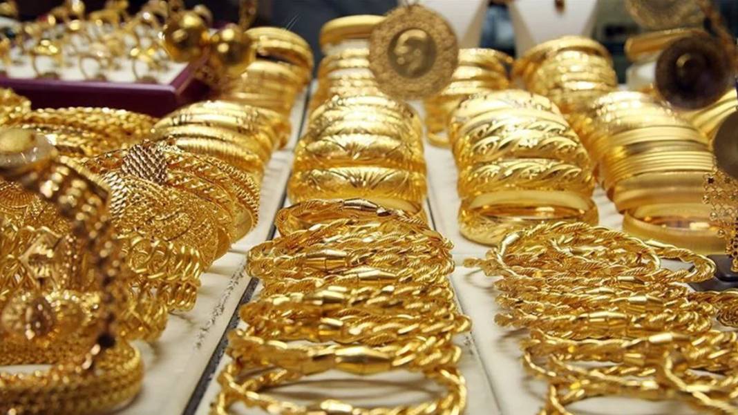 Sektörün lokomotifi kuyumcular gram altının 2500 lirayı göreceği tarihi açıkladı: Altın yatırımcısını hiç üzmedi 1