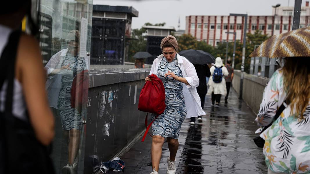 Meteoroloji 81 ili tek tek uyardı! Sağanak, fırtına, sis ve pus... Hepsi birden geliyor 4