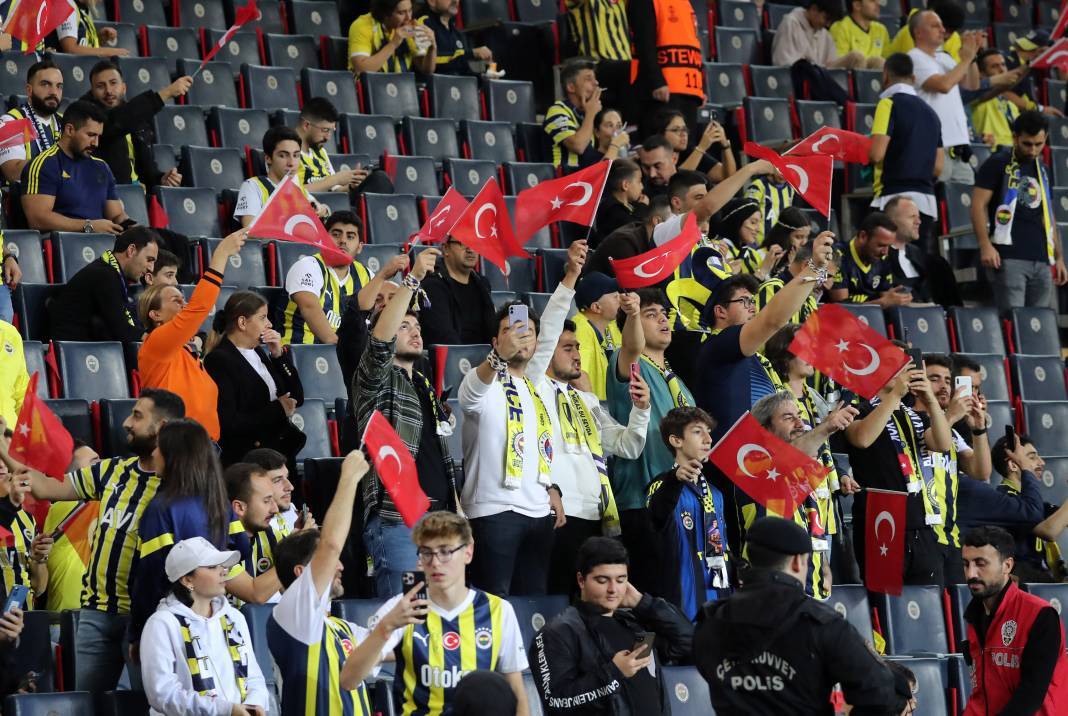 Fenerbahçe-Ludogorets maçından harika görüntüler: 100.yıla özel kutlama 54