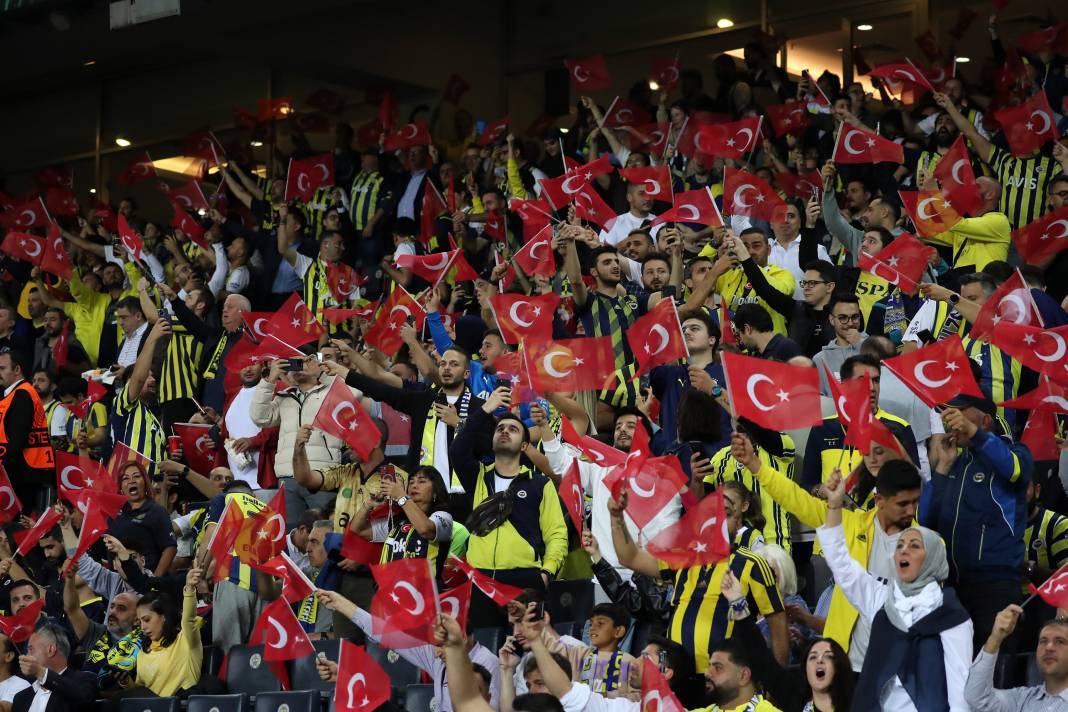 Fenerbahçe-Ludogorets maçından harika görüntüler: 100.yıla özel kutlama 45