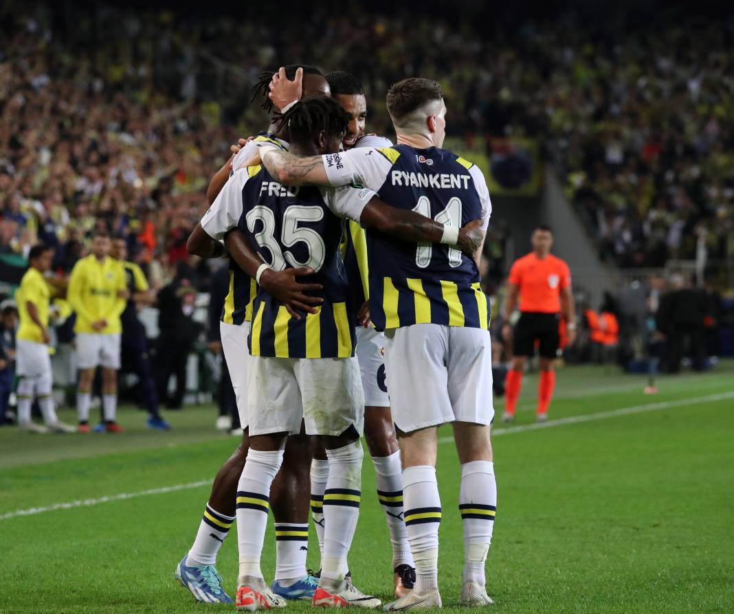 Fenerbahçe-Ludogorets maçından harika görüntüler: 100.yıla özel kutlama 17