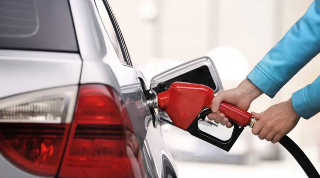 27 Ekim benzin ve motorine yeni zam geldi mi? İşte güncel akaryakıt fiyatları listesi! 1