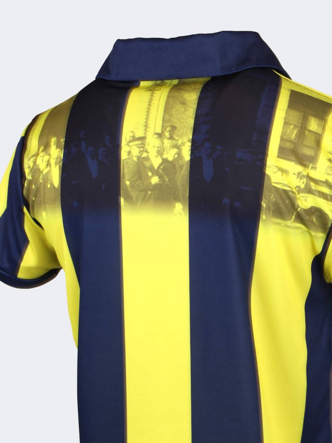 Fenerbahçe'nin 100. yılına özel çıkarılan formanın fiyatı belli oldu 4