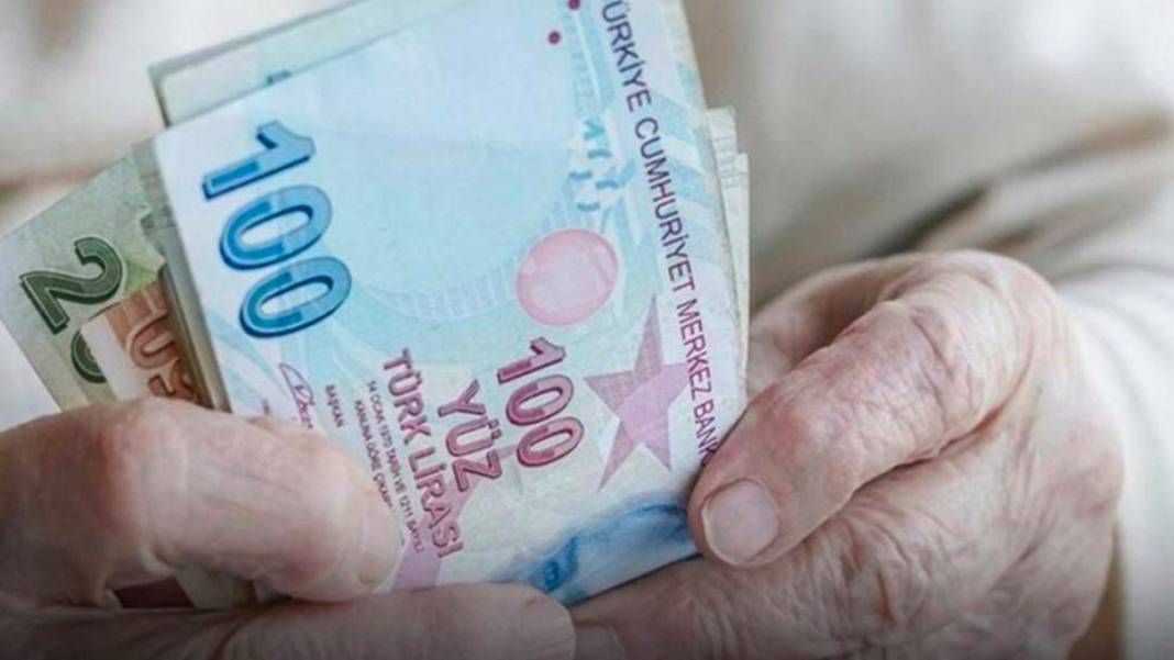 Emekli ikramiyesinde bomba gelişme! Bu gruba dahil olanlar 5000 lira alamayacak 3