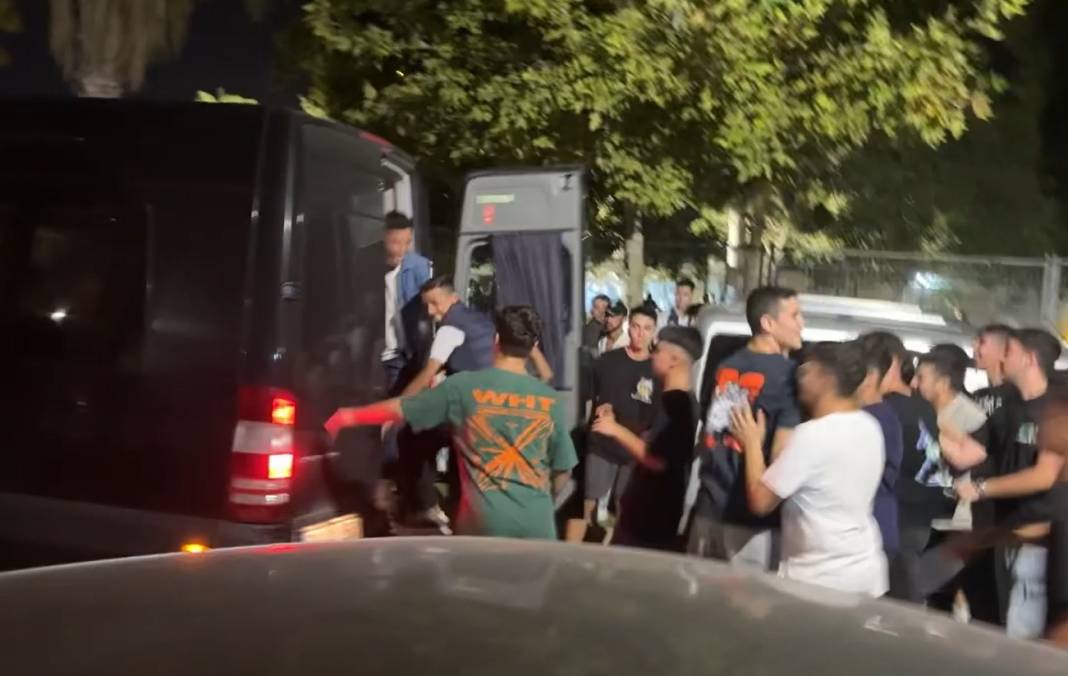 Adana’da festival alanı savaş alanına döndü! Valilik iptal etti mahkeme izin verdi 5