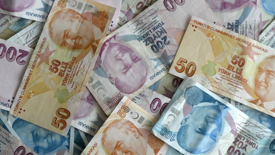 Ünlü ekonomist asgari ücret için Erdoğan'ın masasındaki rakamı açıkladı: Son kez büyük zam yapılacak! 12