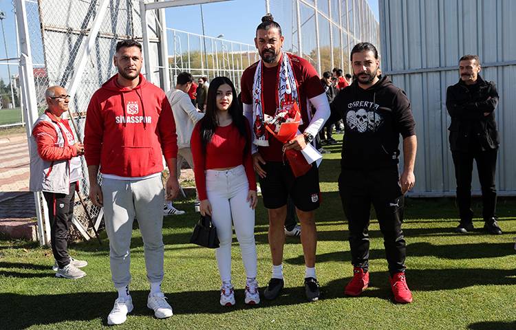 Sivasspor, Fatih Karagümrük maçında galibiyet hedefliyor 3