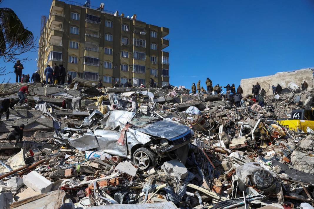 Akdeniz’deki depremin ardından Naci Görür’den dikkat çeken uyarı 4