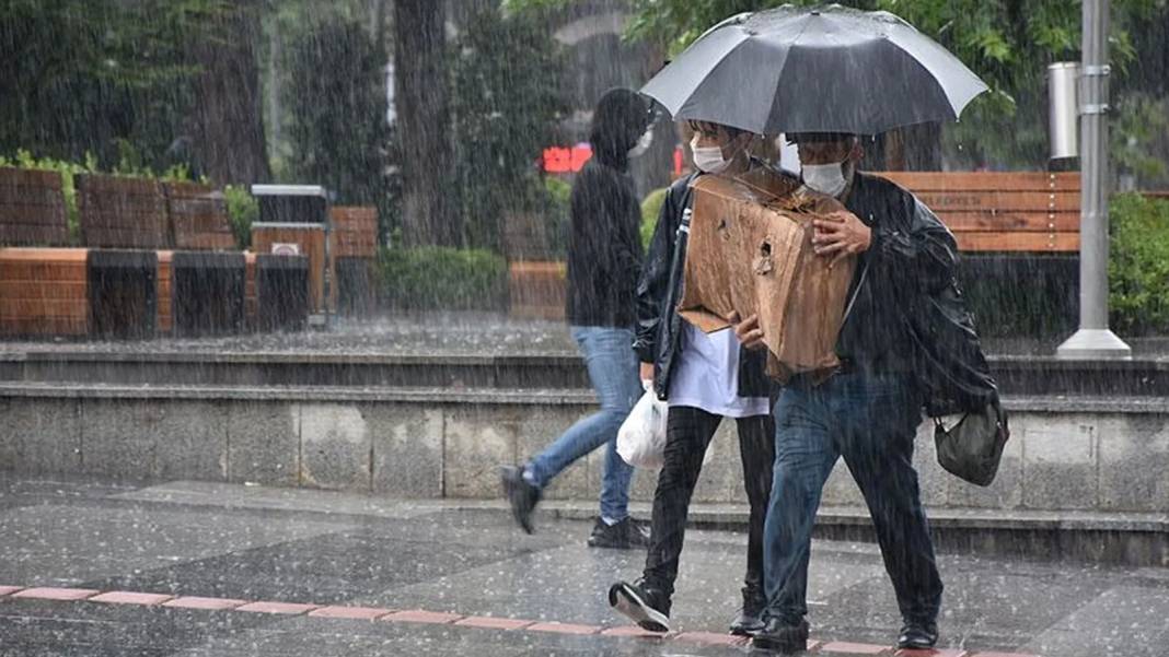 Sis, pus, sağanak ve sel... Hepsi birden geliyor: Meteoroloji'den bu illere sarı kod alarmı! 10