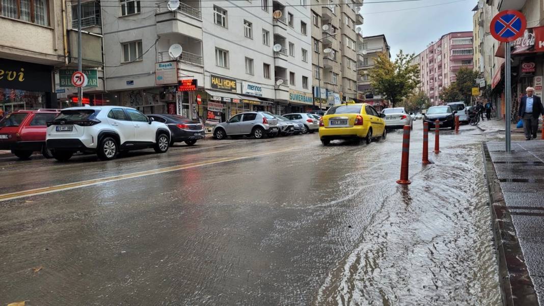 Meteoroloji'den İstanbul dahil 12 il için sarı, 4 il için turuncu kodlu uyarı! Sağanak, sel ve su baskını... 2