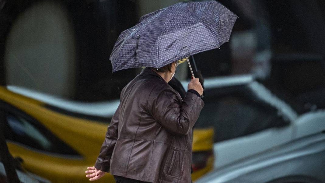 Meteoroloji'den İstanbul dahil 12 il için sarı kod alarmı: Çok kuvvetli geliyor... 4