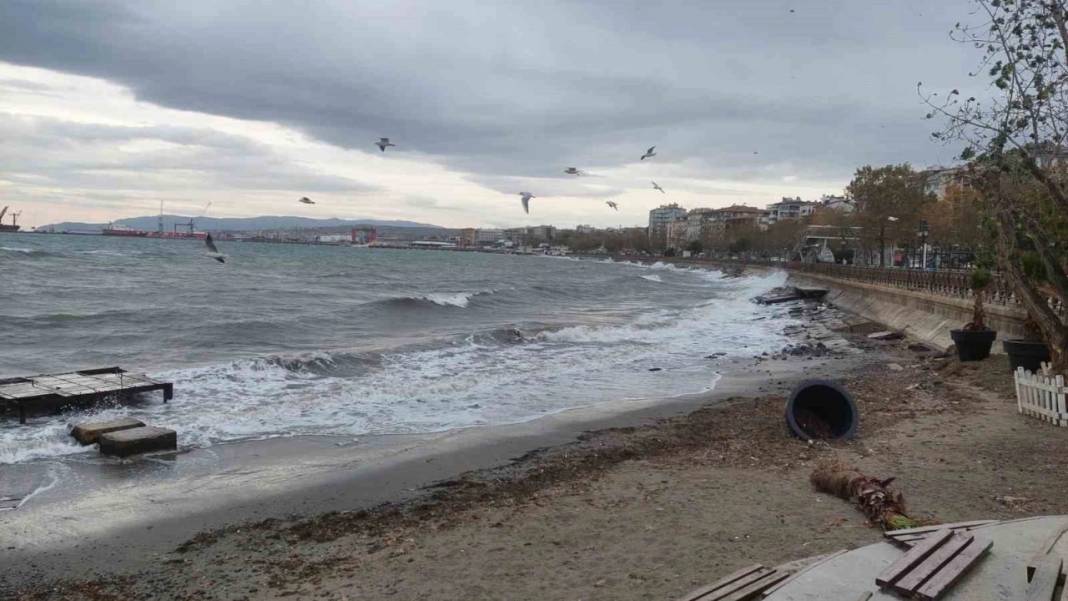 Meteoroloji'den lodos alarmı: İstanbul dahil 21 il için sarı ve turuncu kodlu uyarı! 11