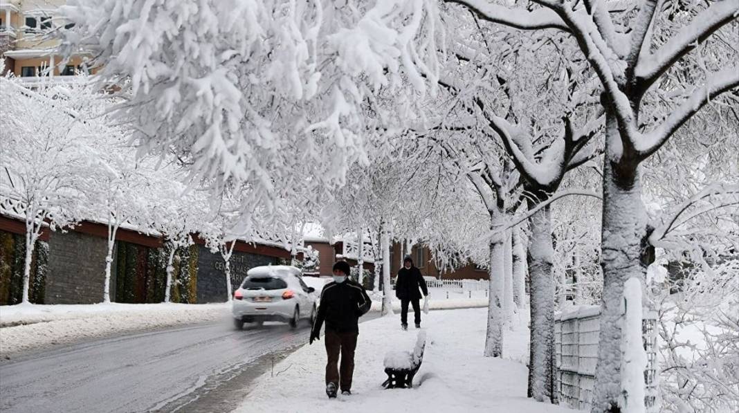Meteoroloji'den kritik uyarı: Kar, sağanak ve fırtına...Günler sürecek! Türkiye kara kışa teslim olacak 9