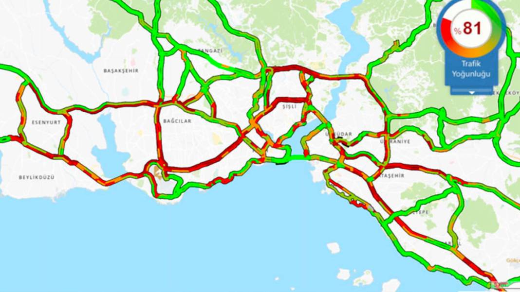 Yağışlar İstanbul trafiğini vurdu; Yoğunluk yüzde 80'e yaklaştı 3