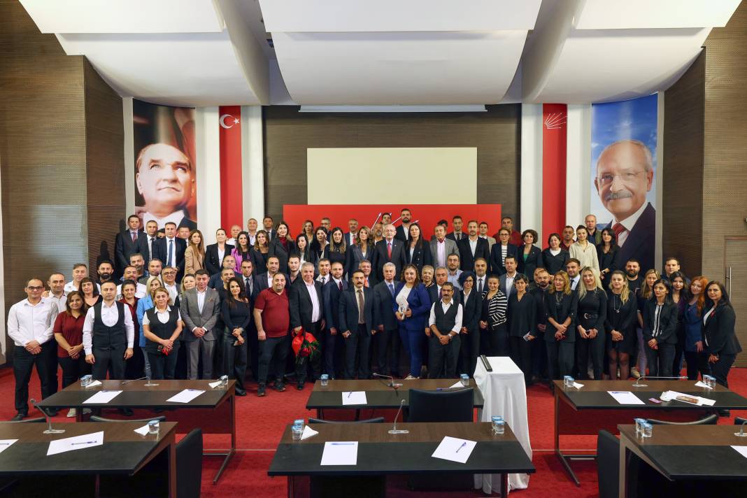 CHP’de paralel genel başkanlık hareketliliği! 13 yıllık koltuğuna veda eden Kılıçdaroğlu ilk hamlesini yaptı 4