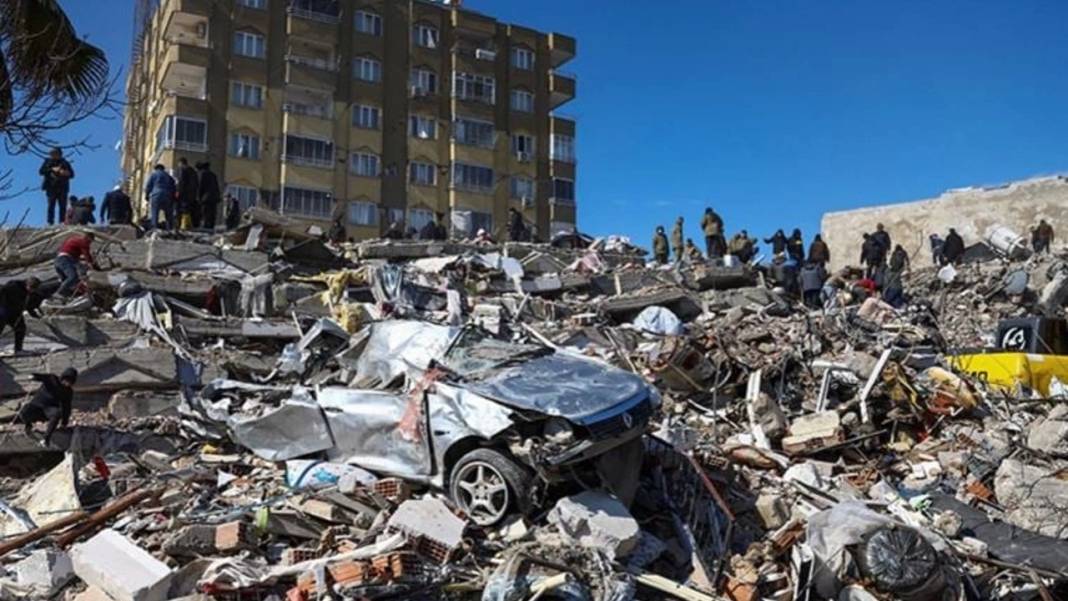 Ünlü Japon deprem uzmanı Türkiye için en kritik senaryoyu açıkladı: Çünkü çok kötü zeminde 3