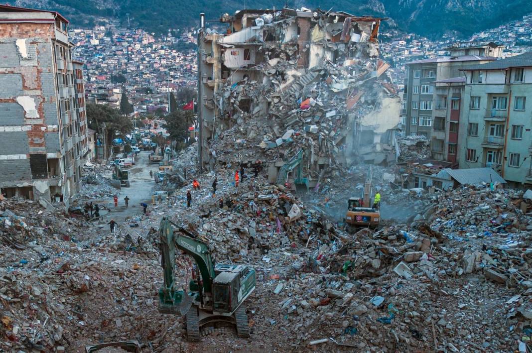 Naci Görür'den kritik Marmara depremi uyarısı: Tarih tekerrür etmesin 12