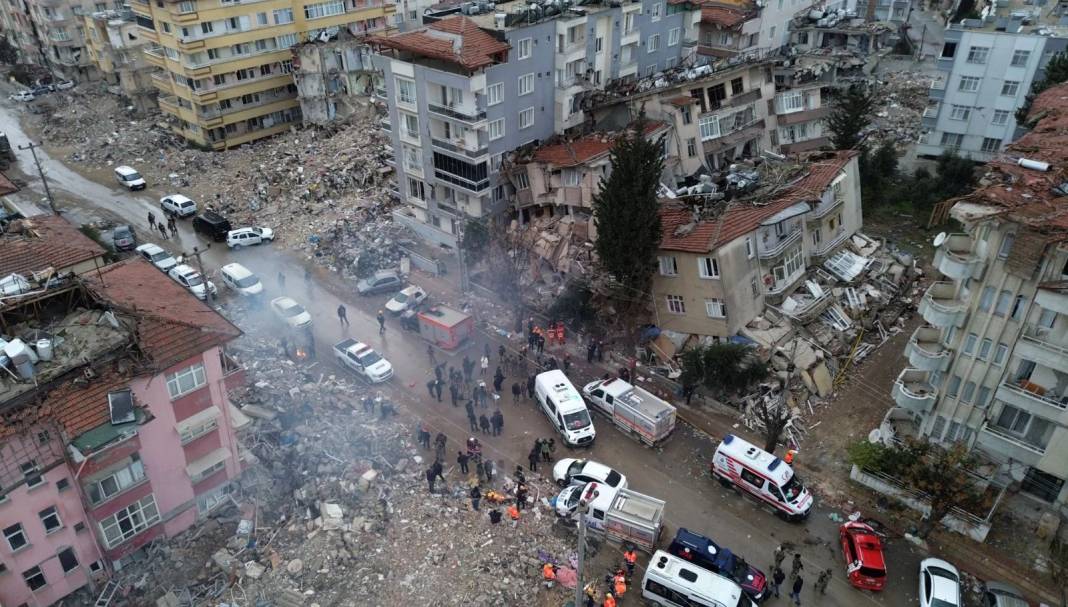 Naci Görür'den kritik Marmara depremi uyarısı: Tarih tekerrür etmesin 13