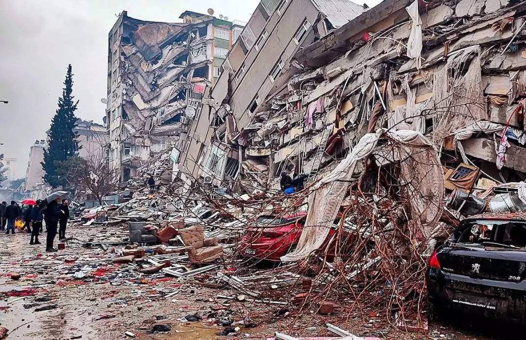 Naci Görür'den kritik Marmara depremi uyarısı: Tarih tekerrür etmesin 9