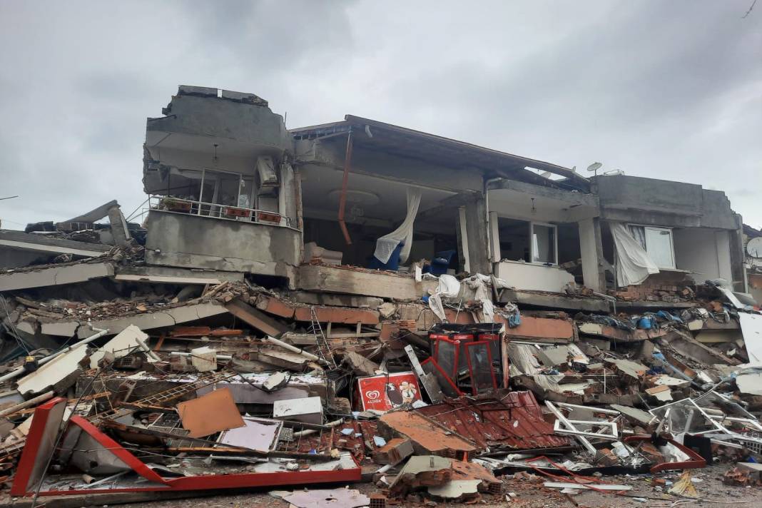 Ünlü Japon deprem uzmanı Türkiye için en kritik senaryoyu açıkladı: Çünkü çok kötü zeminde 6