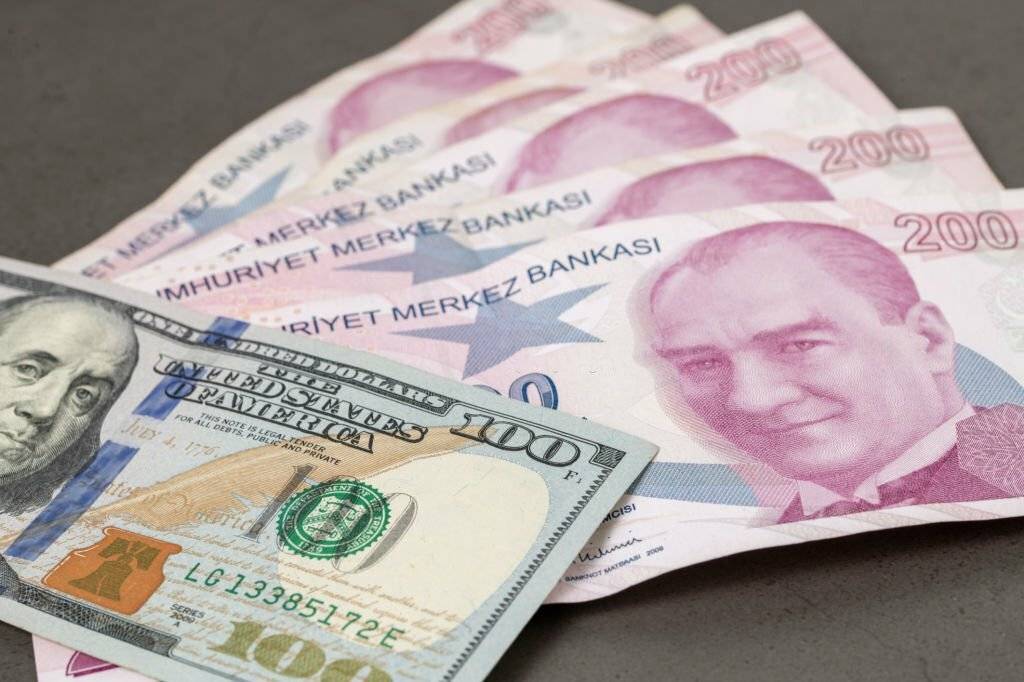 Duyanlar döviz bürosuna koştu... IMF, 2024'te Türkiye'de görülecek dolar kurunu açıkladı 2