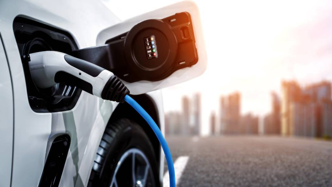 Elektrikli araçlarda şarj sorunu tarih oluyor: Bu sistemle arabanızın şarjı hiç bitmeyecek 2