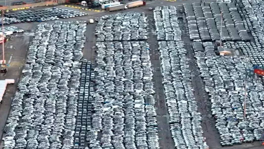 Araç piyasasındaki dengeleri değiştirecek gelişme: Binlerce sıfır araç Haydarpaşa limanında böyle görüntülendi 5
