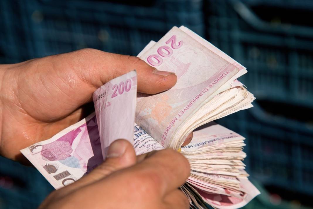 Yeni yılda emeklilerin zamlı maaş tablosu netleşti! 7500 lira maaş alan emekli 2024'te bu zamlı aylığı alacak 5