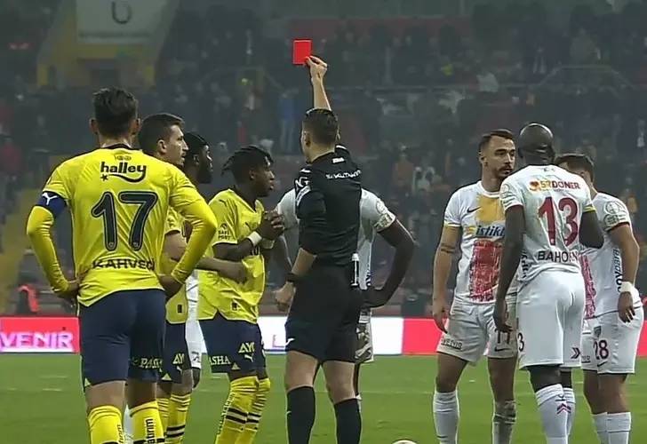 Fenerbahçe'de Mert Hakan Yandaş krizi! Gördüğü kırmızı kart sonu olabilir... 2