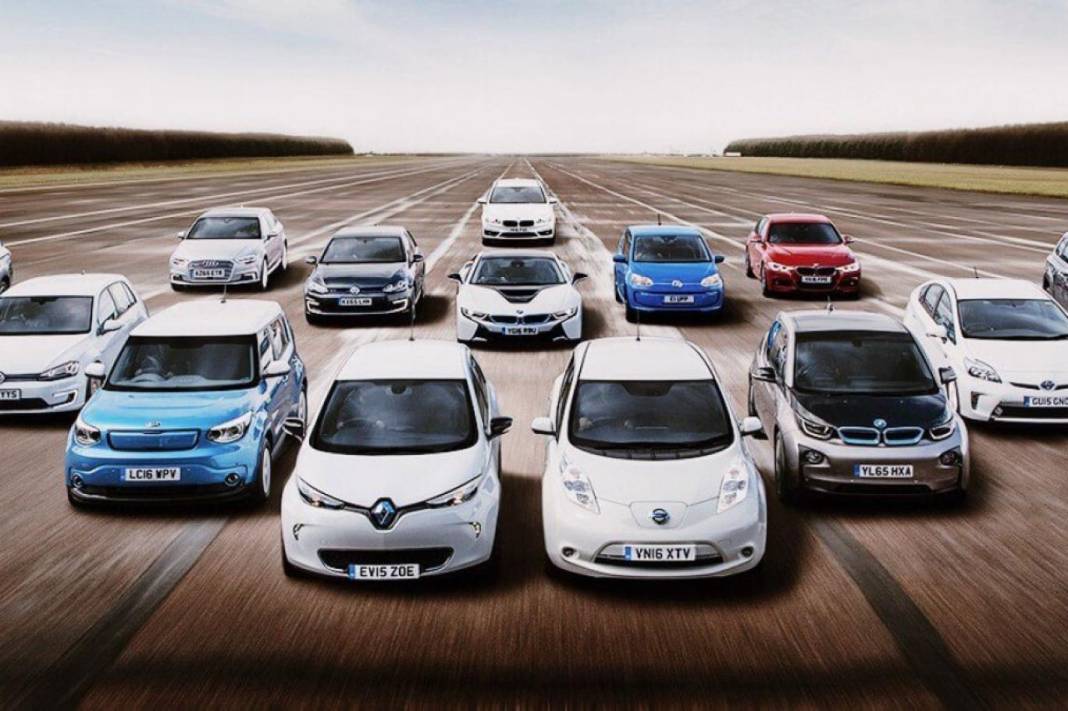 2023 yılının en çok satılan ilk 10 otomobili...Zirvedeki isim yine şaşırtmadı! 2