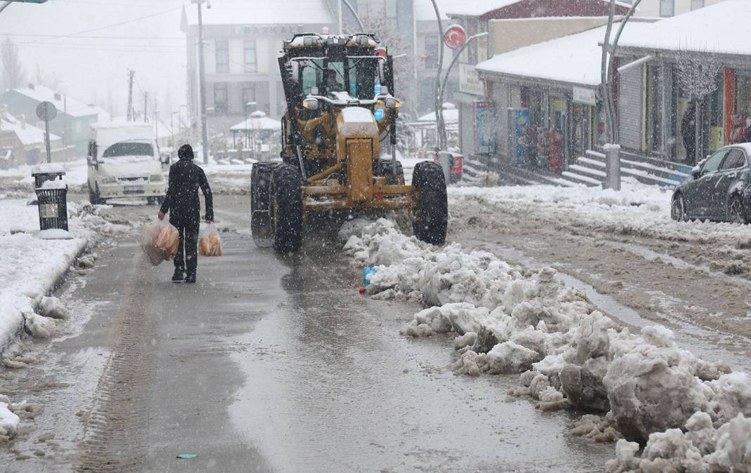 Bu illere diz boyu kar yağacak: Meteoroloji'den sarı ve turuncu kodlu alarm! 6