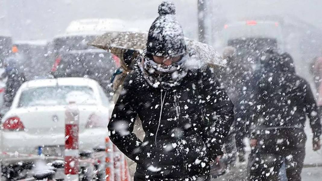 Türkiye buz kesecek: Meteoroloji'den İstanbul dahil 56 il kar ve sağanak uyarısı! 10