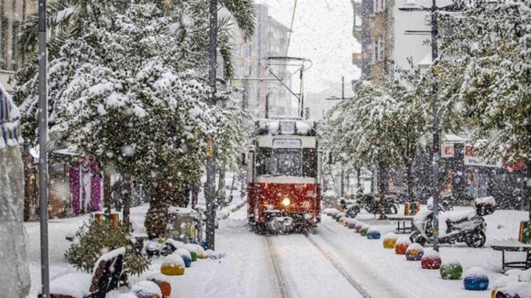 Türkiye kara kışa teslim oluyor... Meteoroloji gün verdi! Kar, sağanak ve fırtına günlerce sürecek 12