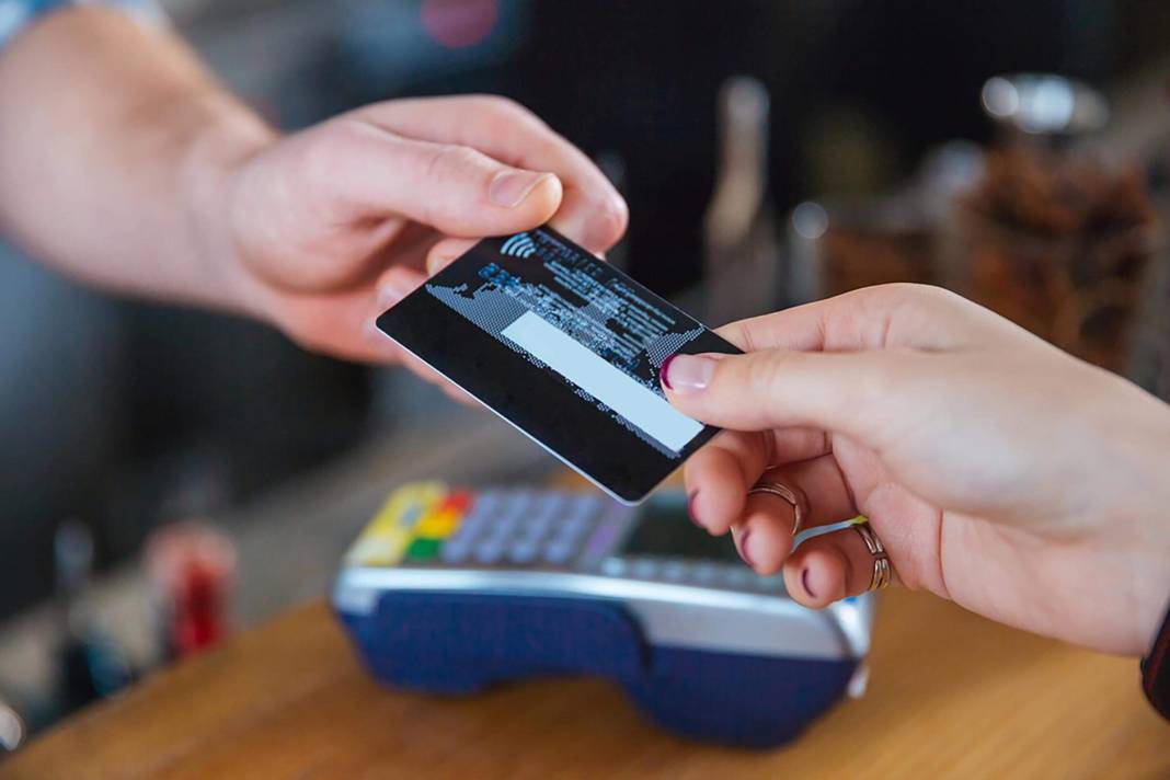 Kredi kartı kullananlara büyük darbe: Net tarih ortaya çıktı! Toplu kesinti yapılacak 8