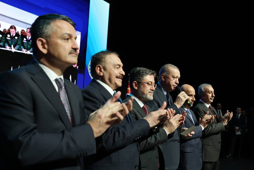 AKP'nin İmamoğlu'na rakip olarak düşündüğü ismi iktidara yakın Ahmet Hakan açıkladı 1