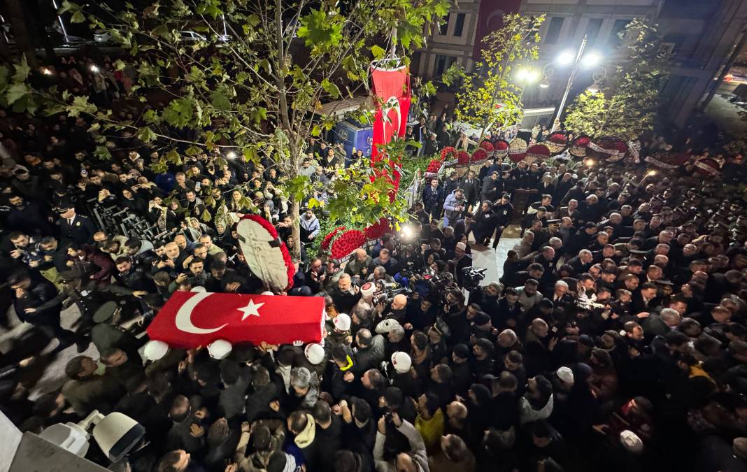 48 saat içinde 12 asker! 7’den 70’e herkes Türkiye şehitlerine ağladı 1