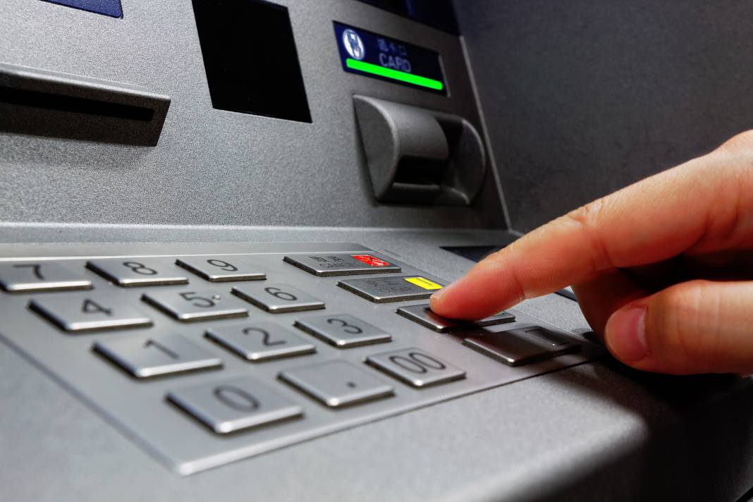 ATM’den para çeken herkesi ilgilendiriyor! Bu paralar artık kabul edilmeyecek 1