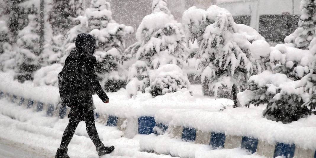 İstanbul'da kar alarmı: Tarih verildi, ekipler hazırda! 12