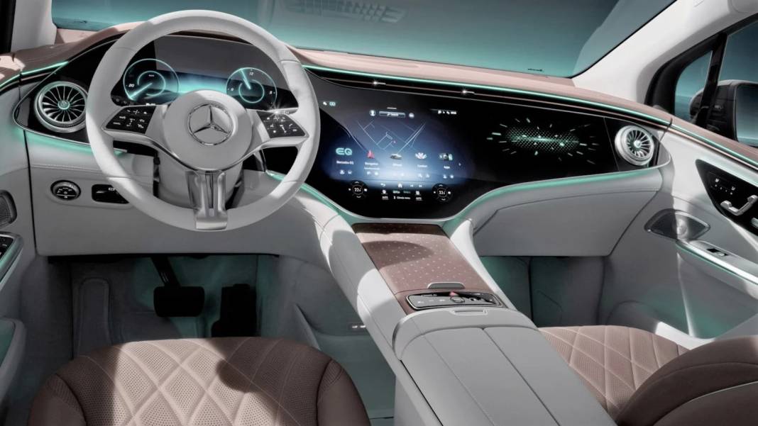 Elektrikli SUV pazarındaki rekabet kızışıyor: İşte yenilenmiş özellikleri ve fiyatıyla 2024 Mercedes EQA... 6