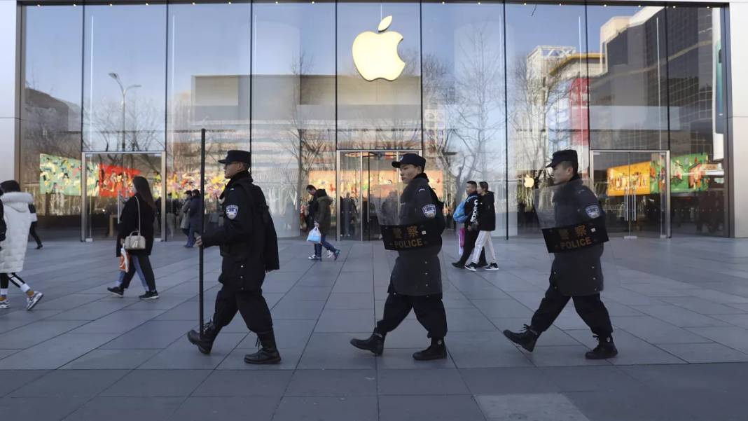 Çin barikatını geçen Apple, bir ilke imza attı 2