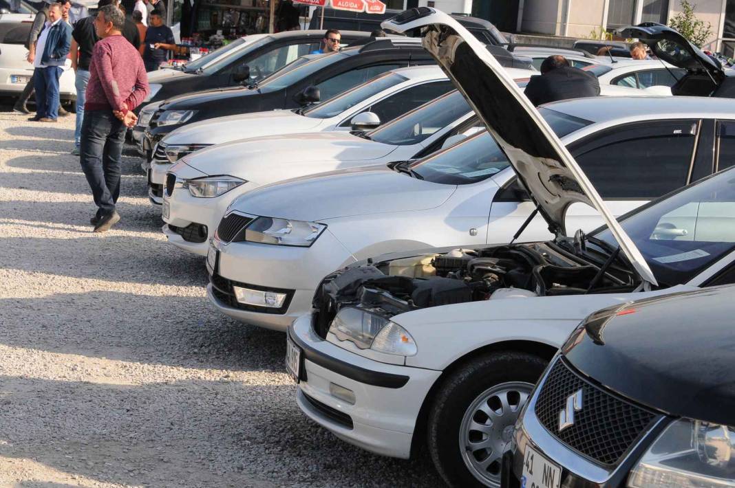 İkinci el ve sıfır otomobillerin en çok tercih edilenleri belli oldu: Fiyatlarındaki hareketlilik piyasayı nasıl etkiledi 1