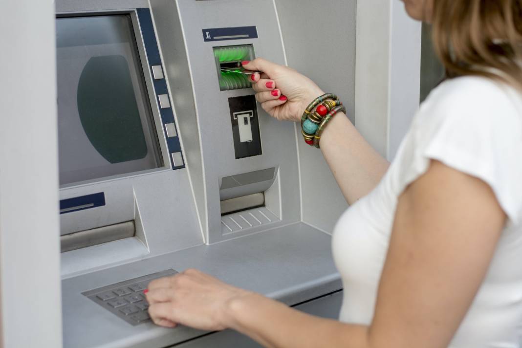 ATM’den para çeken herkesi ilgilendiriyor! Bu paralar artık kabul edilmeyecek 6